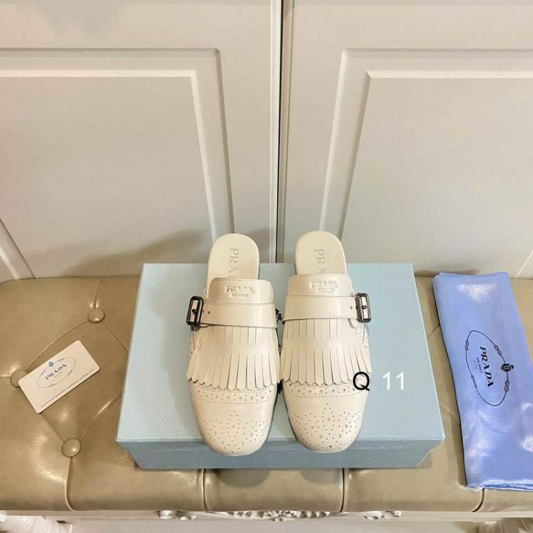 Picture of Prada Shoes _SKUPradasz35-40Y020118797